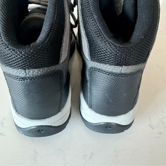 Columbia Newton Ridge Waterproof Hiking boots Size: 10.5 - Picture 5 of 7